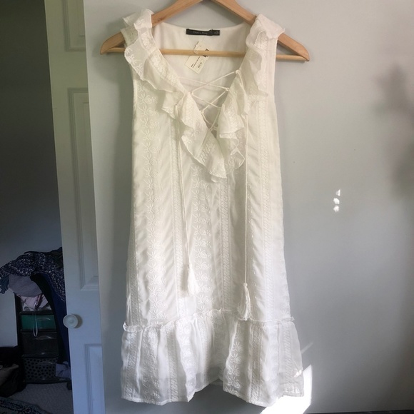 Ivory Textured Ruffle Tunic - Picture 2 of 5